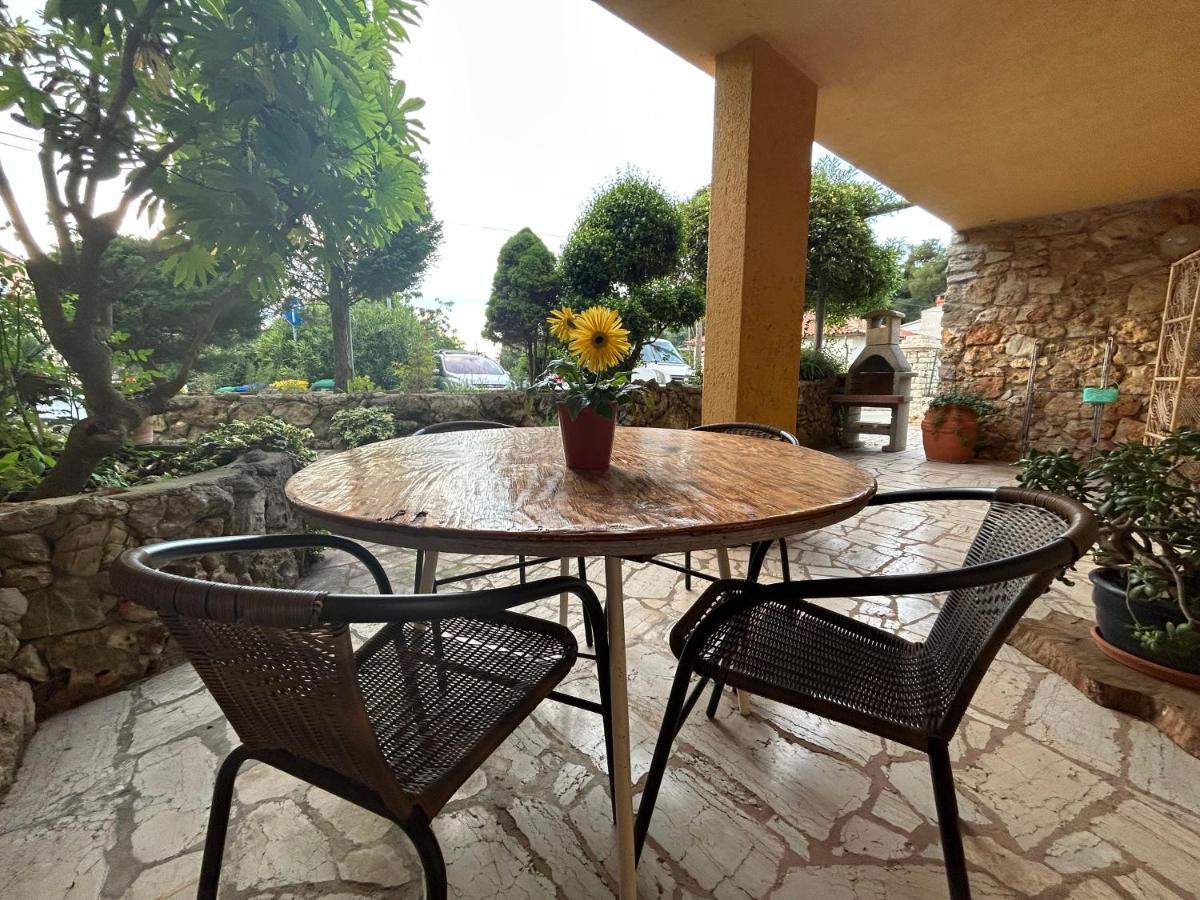 Peaceful With Patio Apartma *